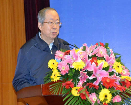 中国经济体制求正规英国365网址_be365经常登不上_beat365亚洲版登录基金会彭森：当前宏观形势和面临任务                                                                        